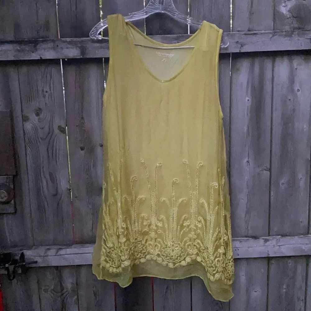 Soft surroundings yellow embroidered tunic sz. M